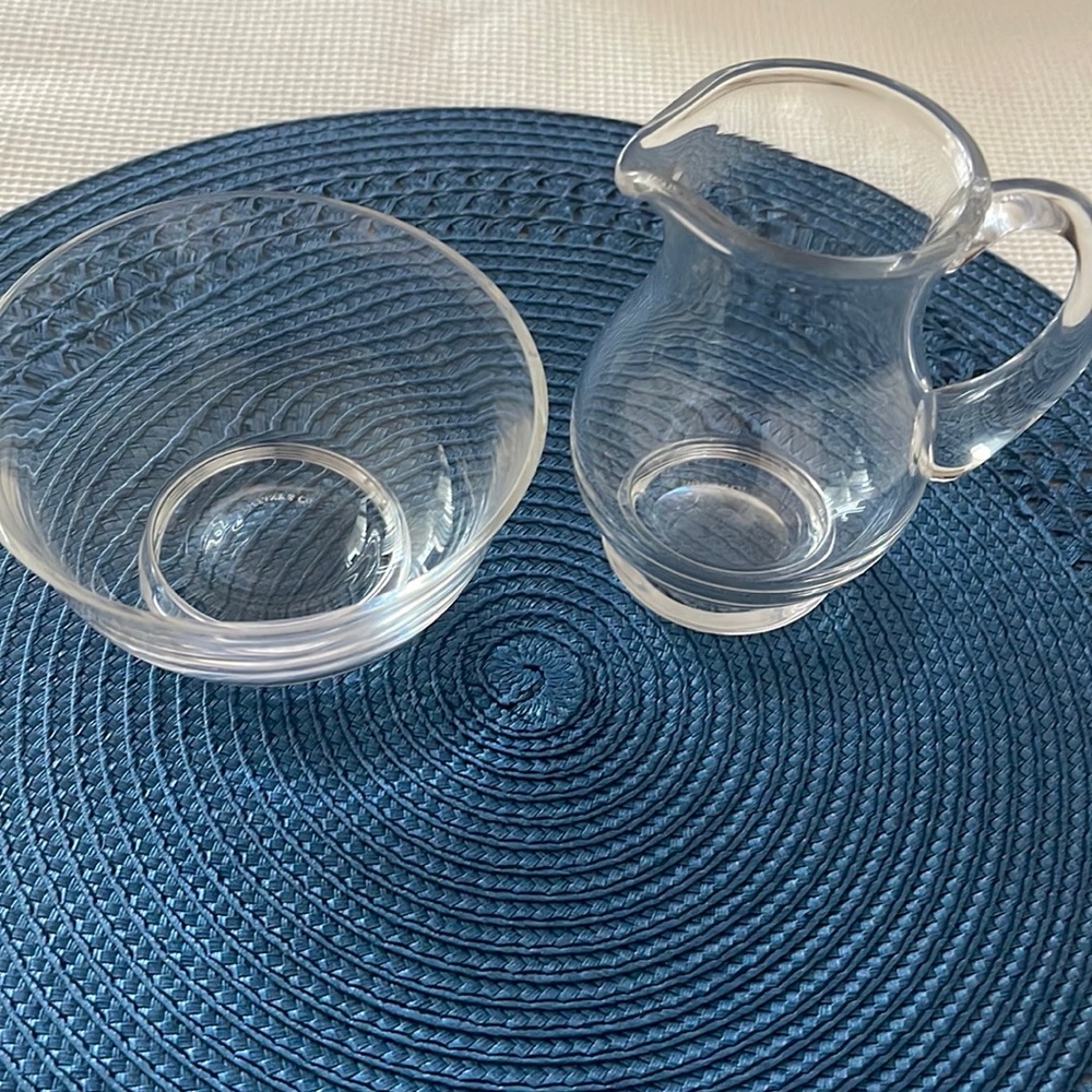 Sugar and creamer
